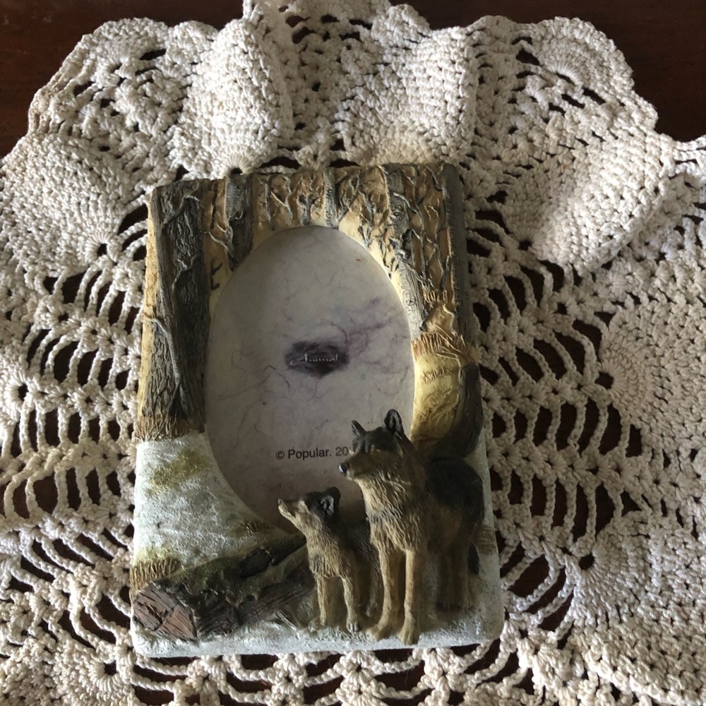 Wolf Themed Picture Frame - 998 $20 or $15 w/offer
